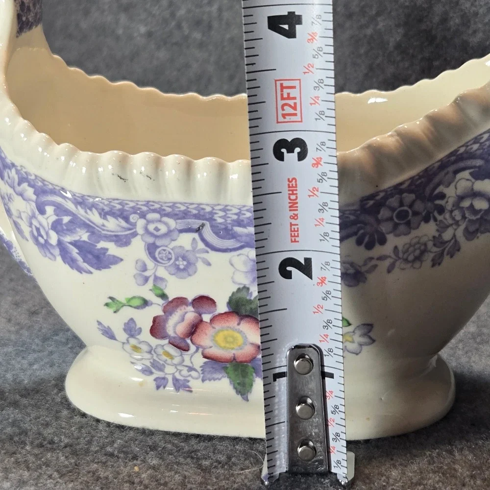 Copeland Spode Mayflower Gravy Boat Purple whit England Vintage Cottagecore flaw